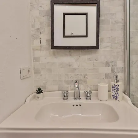 Mavi Kiyi מלון *